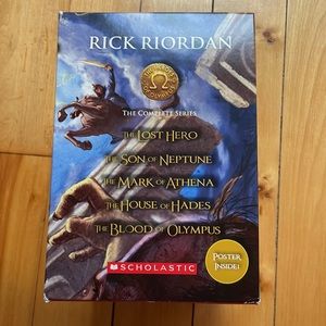 The Heroes of Olympus Paperback Boxed Set, Books 1-5